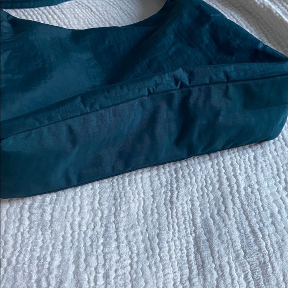 BAGGU Nylon Shoulder Bag Deep Sea - Picture 3 of 4